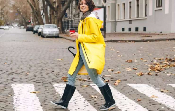 Резиновые сапоги: как и с чем носить осенью, чтобы оставаться стильной Резиновые сапоги: как и с чем носить осенью, чтобы оставаться стильной