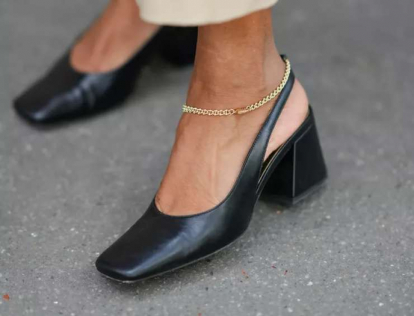 Сабо, ботфорты и кроссовки-балетки: самые интересные тренды осени 2024 Сабо, ботфорты и кроссовки-балетки: самые интересные тренды осени 2024