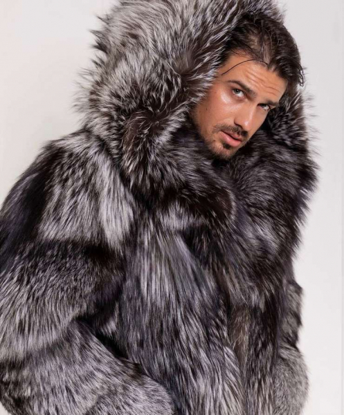 Только не пуховик: тренды мужской верхней одежды на зиму 2025 Только не пуховик: тренды мужской верхней одежды на зиму 2025