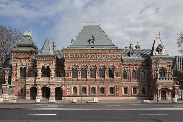 Белая леди и сияющий мальчик: как выглядят самые страшные здания мира Белая леди и сияющий мальчик: как выглядят самые страшные здания мира