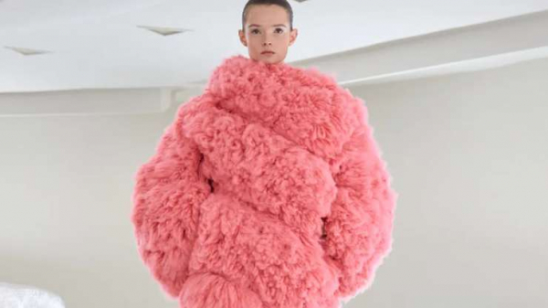 Модные шубы зимы 2025: советы стилиста, с чем и как носить Модные шубы зимы 2025: советы стилиста, с чем и как носить