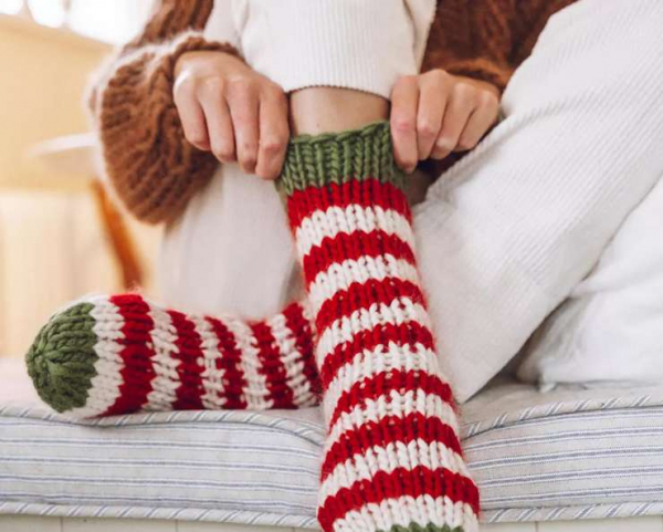 Свитер с оленями и елками — и еще 7 видов забавной одежды для Нового года Свитер с оленями и елками — и еще 7 видов забавной одежды для Нового года