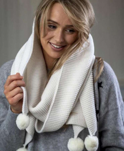 Трендовые шарфы на зиму 2025 — советует стилист Трендовые шарфы на зиму 2025 — советует стилист