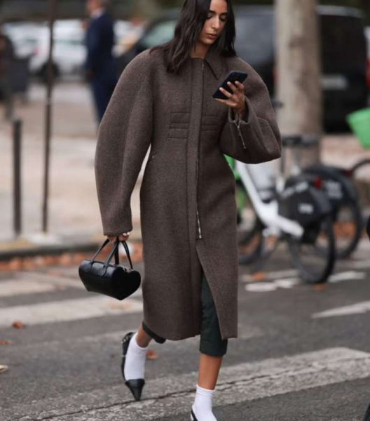 Зима в офисе: что актуально, а что уже антитренд и просится на антресоль Зима в офисе: что актуально, а что уже антитренд и просится на антресоль