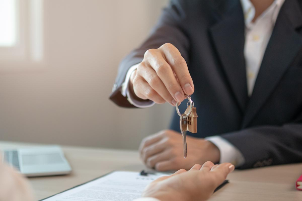 Страховка перестала покрывать стоимость квартир. В чем риски дольщиков Страховка перестала покрывать стоимость квартир. В чем риски дольщиков