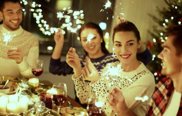 Бюджетный новогодний стол: как удивить гостей без лишних затрат