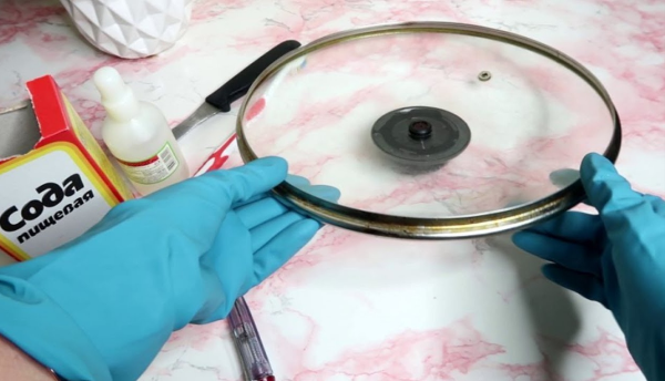 Как избавиться от жирного налета на крышках: идеальный лайфхак для чистоты на кухне Как избавиться от жирного налета на крышках: идеальный лайфхак для чистоты на кухне