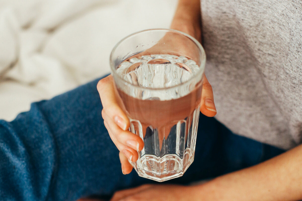 Что будет, если пить стакан горячей воды по утрам натощак Что будет, если пить стакан горячей воды по утрам натощак