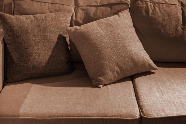 Mocha Mousse: как интегрировать в интерьер цвет 2025 года