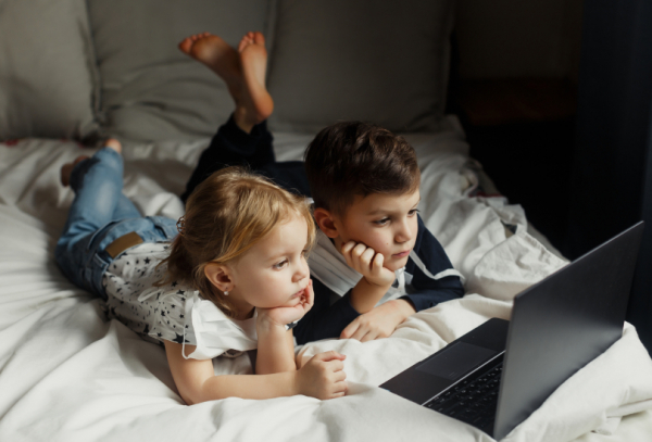 В поисках игры: что делать, если ребенок предпочитает гаджет общению с вами В поисках игры: что делать, если ребенок предпочитает гаджет общению с вами