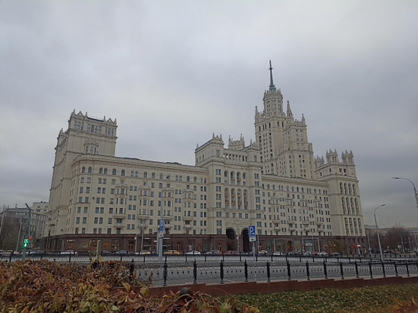 В высотке на Котельнической на продажу выставлен подвал за ₽17,2 млн В высотке на Котельнической на продажу выставлен подвал за ₽17,2 млн