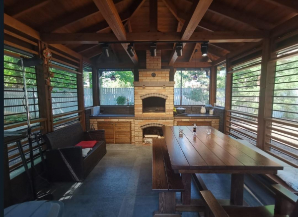 Мангальная зона на даче: из чего строить и как оформить Мангальная зона на даче: из чего строить и как оформить