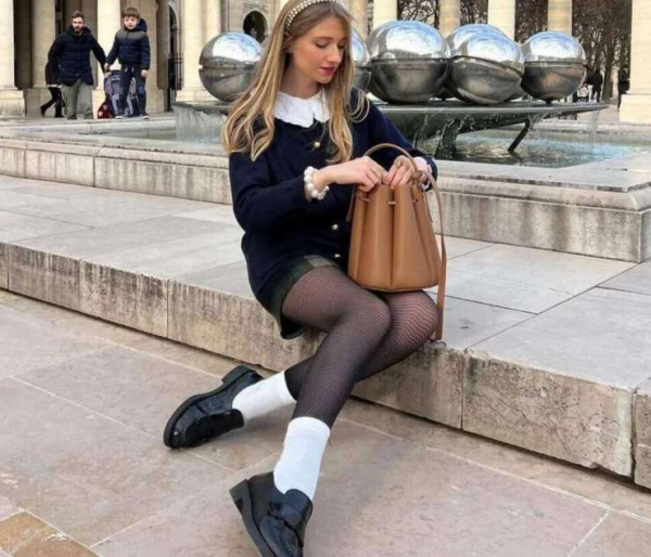 Черные колготки и чулки: с чем и как носить весной, советы стилиста Черные колготки и чулки: с чем и как носить весной, советы стилиста