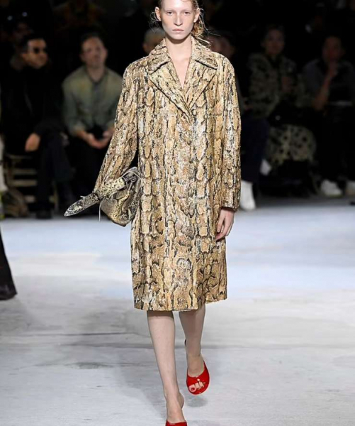 Леопард, тигр, змея: какие анималистичные принты в моде и как носить Леопард, тигр, змея: какие анималистичные принты в моде и как носить