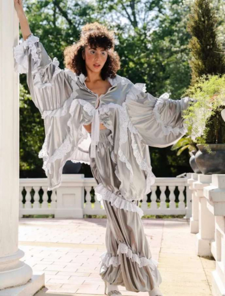 Прощай, тихая роскошь — салют, рококо: тренды весны Прощай, тихая роскошь — салют, рококо: тренды весны