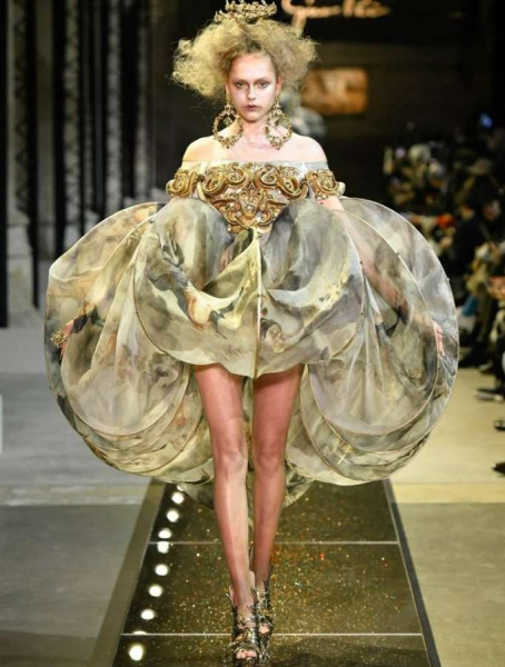 Прощай, тихая роскошь — салют, рококо: тренды весны Прощай, тихая роскошь — салют, рококо: тренды весны