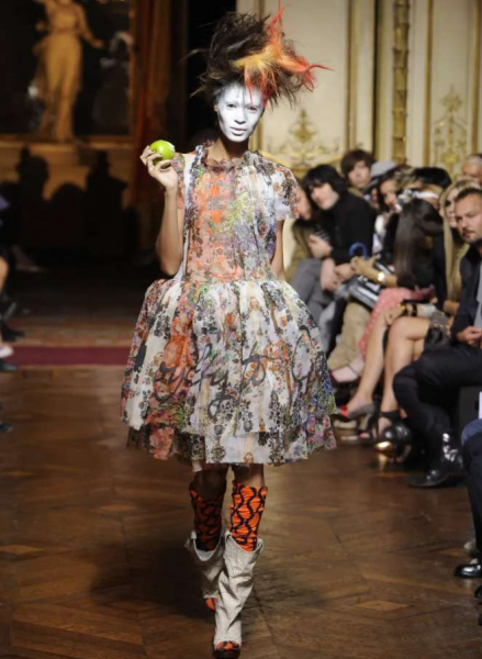 Прощай, тихая роскошь — салют, рококо: тренды весны Прощай, тихая роскошь — салют, рококо: тренды весны