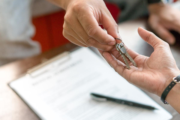 В общую собственность или по долям: как купить квартиру в браке В общую собственность или по долям: как купить квартиру в браке