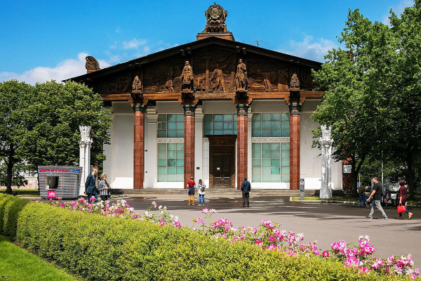 Собянин сообщил о планах реставрации домов-памятников в Москве в 2025 г.