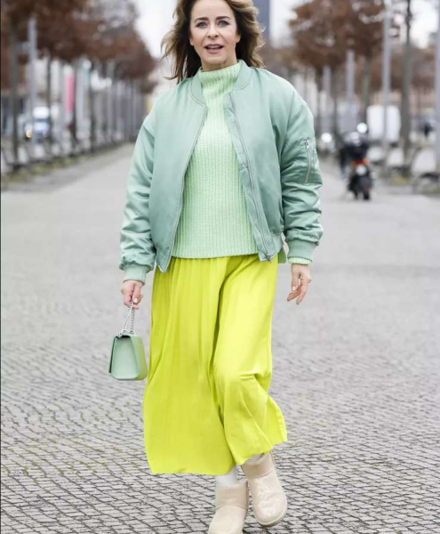 Бомберы: какие и с чем носим весной, советы стилиста Бомберы: какие и с чем носим весной, советы стилиста