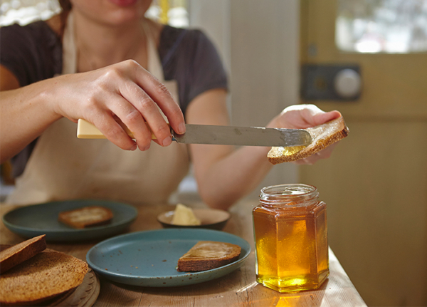 Польза меда для организма: что будет, если есть его каждый день Польза меда для организма: что будет, если есть его каждый день