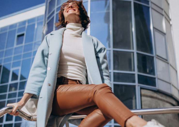 И ничуть не вульгарно: как и с чем носить кожаные брюки этой весной