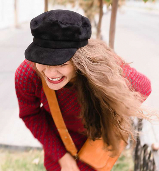 Кепка «деда» и бабушкин берет: трендовые головные уборы на весну из прошлого