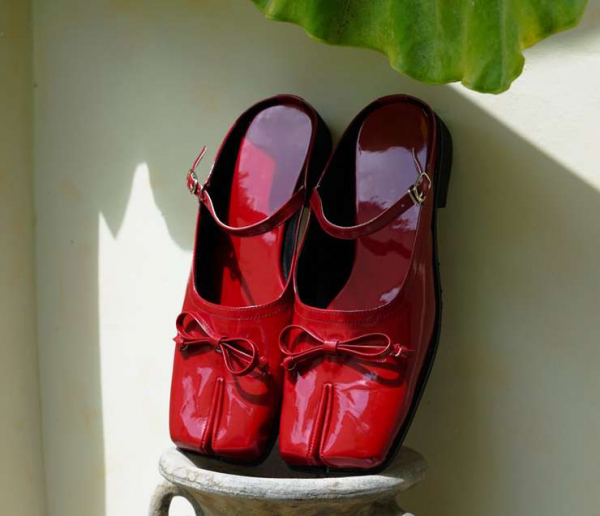 Квадратные носы: тренд обуви весны 2025, как и с чем носить Квадратные носы: тренд обуви весны 2025, как и с чем носить