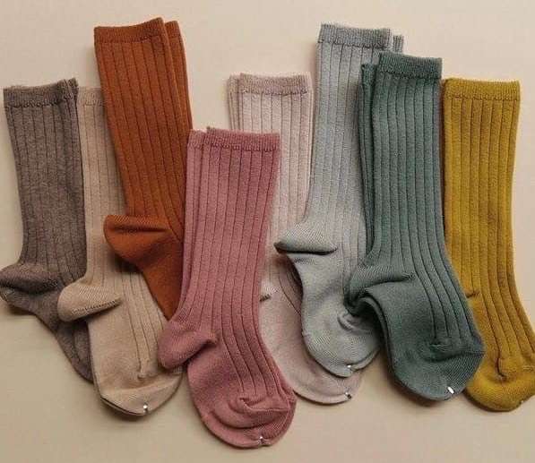 Носочный этикет: какие модели сочетать с разными видами обуви и одежды Носочный этикет: какие модели сочетать с разными видами обуви и одежды