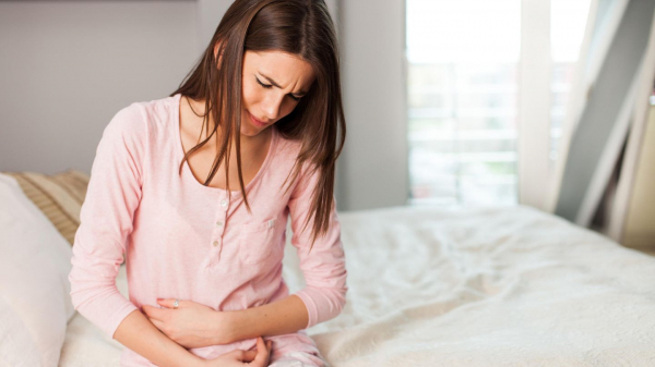 Какие продукты разрушают ЖКТ, и по каким признакам понять, что кишечник скоро даст сбой