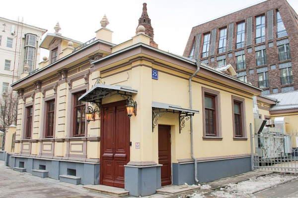 Четыре деревянных особняка XIX века в Москве признаны домами-памятниками