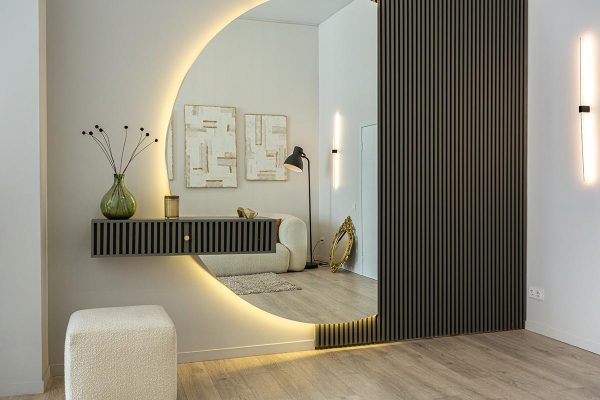 Свет, цвет и зеркала: 10 советов, как создать идеальную прихожую Свет, цвет и зеркала: 10 советов, как создать идеальную прихожую