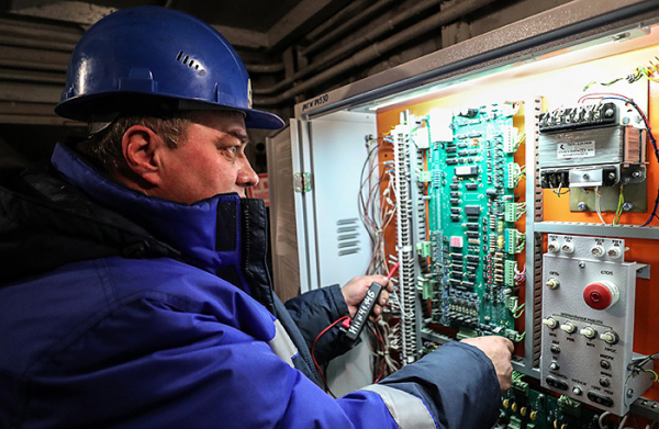 Если ищешь знатока, можно пригласить УК Если ищешь знатока, можно пригласить УК