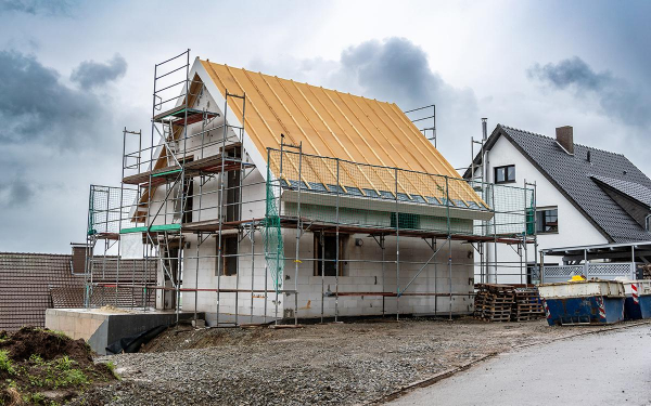 Более 2,5 тыс. подрядчиков заявили о готовности строить дома по эскроу