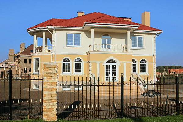 Большие, классические и необычные: какие дома сложно продать в 2025 году Большие, классические и необычные: какие дома сложно продать в 2025 году