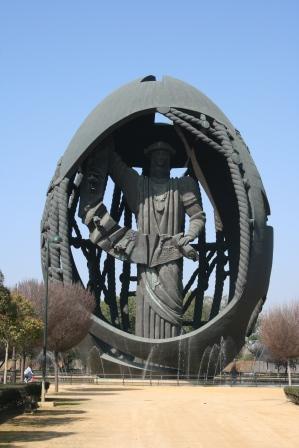 Самые известные памятники Зураба Церетели. Где находятся, как выглядят Самые известные памятники Зураба Церетели. Где находятся, как выглядят