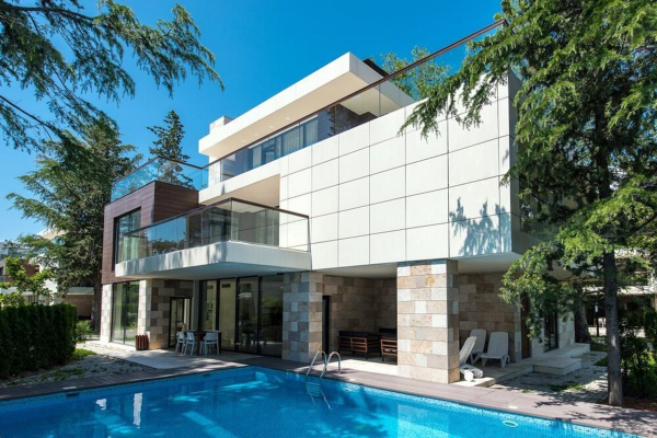 Как выглядят самые дорогие арендные дома в Сочи