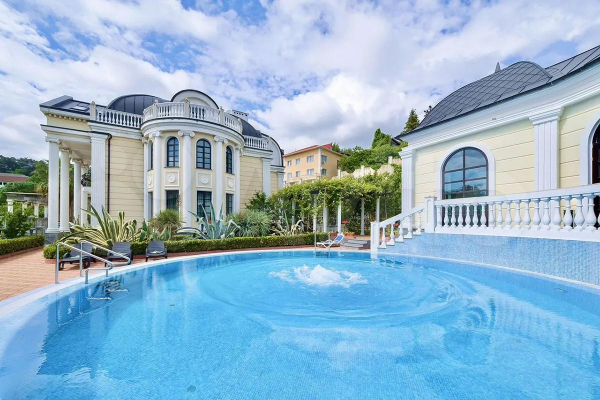 Как выглядят самые дорогие арендные дома в Сочи