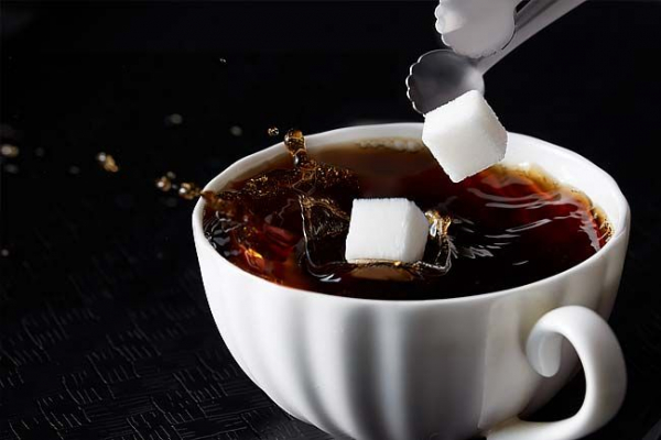 Почему пить чай с сахаром на самом деле полезно Почему пить чай с сахаром на самом деле полезно