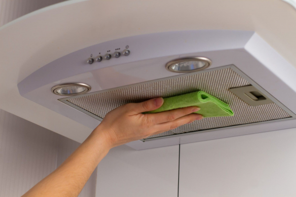 Чем и как отмыть вытяжку от жира всего за 10 минут