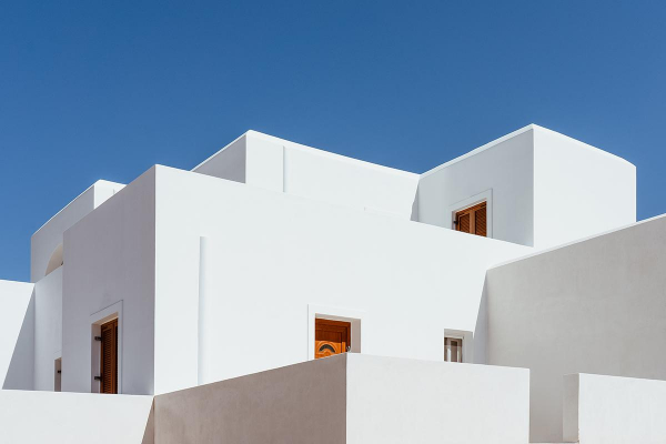 Большие, классические и необычные: какие дома сложно продать в 2025 году Большие, классические и необычные: какие дома сложно продать в 2025 году