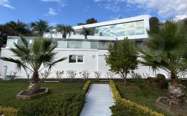 Как выглядят самые дорогие арендные дома в Сочи