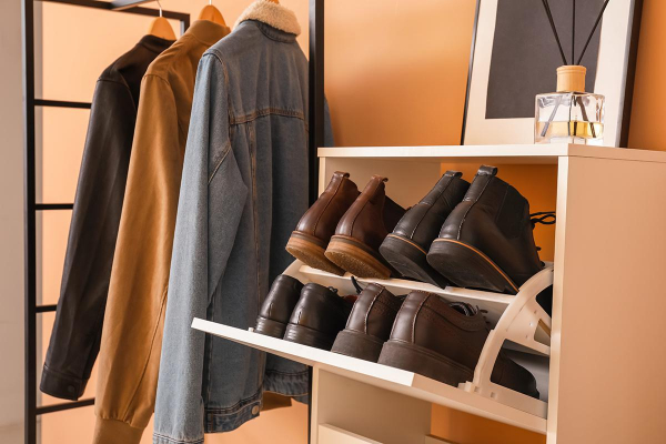 Свет, цвет и зеркала: 10 советов, как создать идеальную прихожую Свет, цвет и зеркала: 10 советов, как создать идеальную прихожую