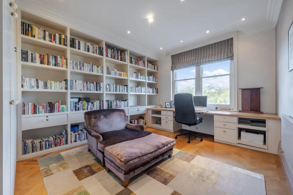 Бывшую квартиру Мика Джаггера в Лондоне выставили на продажу за £5,5 млн Бывшую квартиру Мика Джаггера в Лондоне выставили на продажу за £5,5 млн