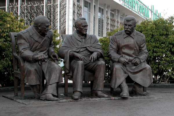 Самые известные памятники Зураба Церетели. Где находятся, как выглядят Самые известные памятники Зураба Церетели. Где находятся, как выглядят