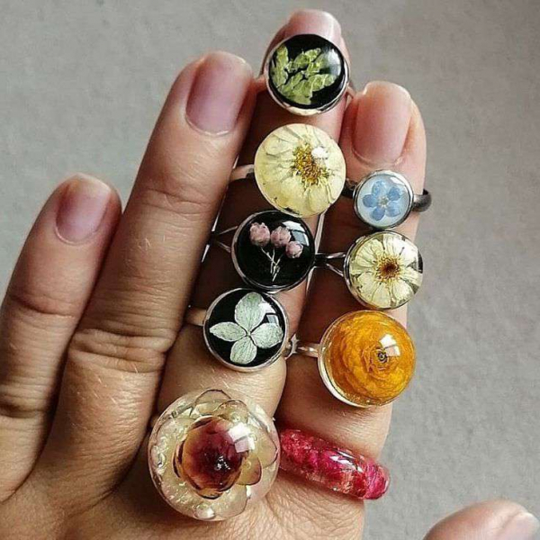 Топ−5 минималистичных аксессуаров в одежде, которые должны быть у каждой этой весной Топ−5 минималистичных аксессуаров в одежде, которые должны быть у каждой этой весной