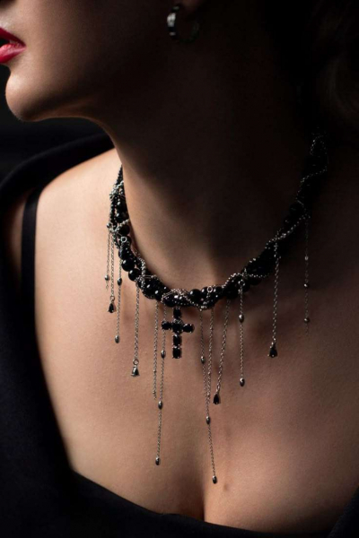 Выпускной 2025: трендовые украшения, которые выделят вас среди остальных