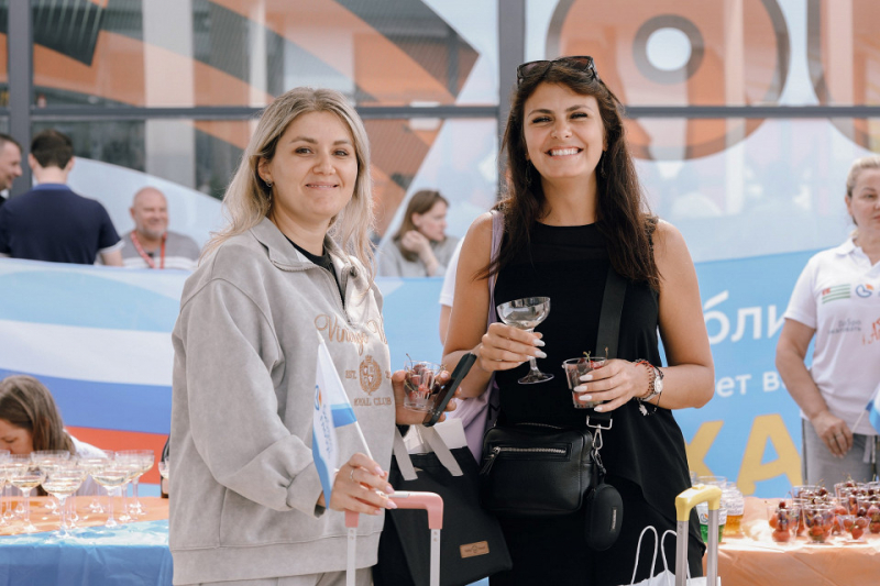 Открыт новый авиамост между Россией и Абхазией: первый рейс с туристами Библио-Глобус приземлился в Сухуме