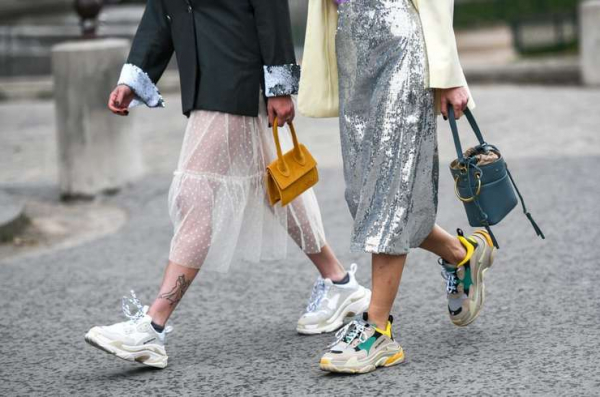 Сандалии, мюли и сабо из 90-х: как вписать этот ретро-шик в актуальный летний образ