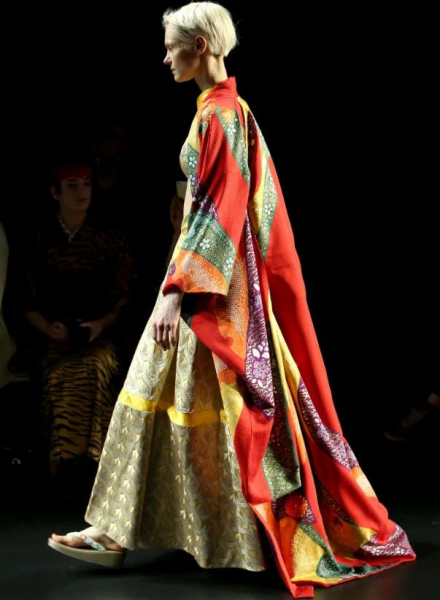 Кимоно — тренд лета 2025: как вписать его в гардероб и с чем сочетать